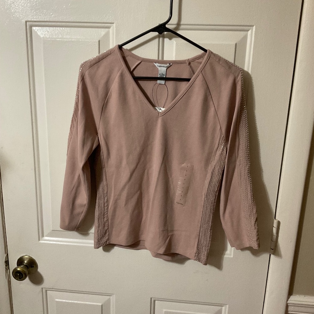 3/$12 Sale NWT Calvin Klein V Neck Top